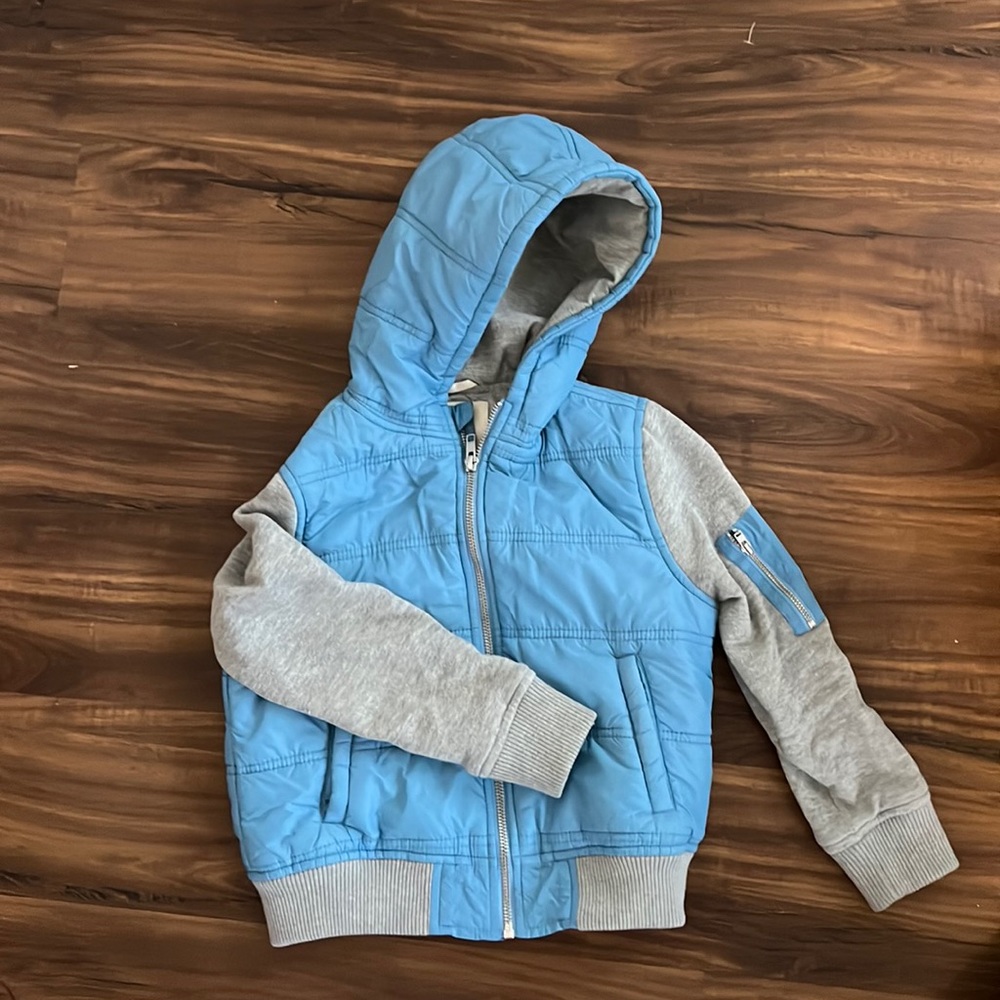Ticker and Tate sweater jacket